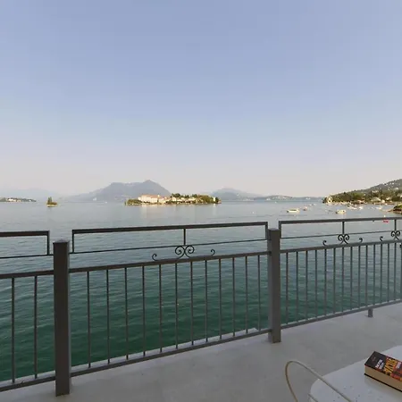 Luxury Olga Con Dependance In Stresa * Μπαβένο