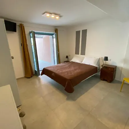 Luxury Olga Con Dependance In Stresa