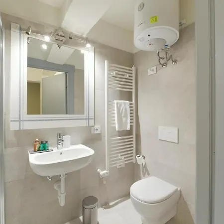 Luxury Olga Con Dependance In Stresa * Μπαβένο