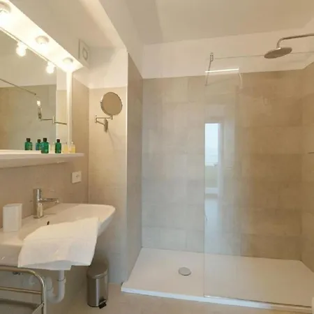 Luxury Olga Con Dependance In Stresa Βίλα