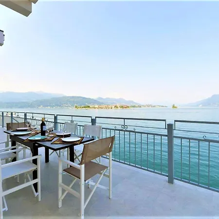 Luxury Olga Con Dependance In Stresa Μπαβένο